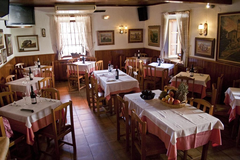 Hostal La Maya Cercedilla Exteriör bild